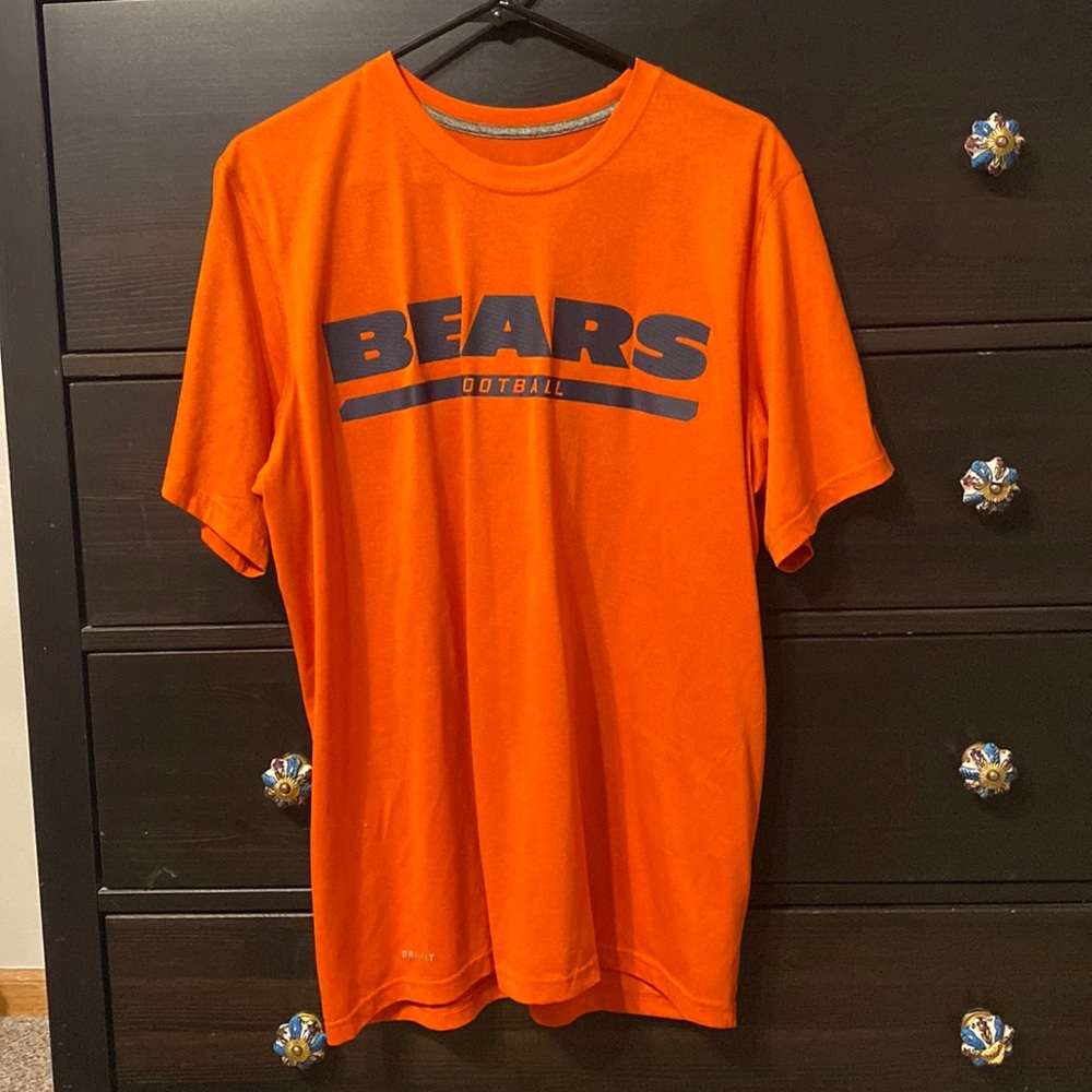 NWOT Dri-fit Chicago Bears tee